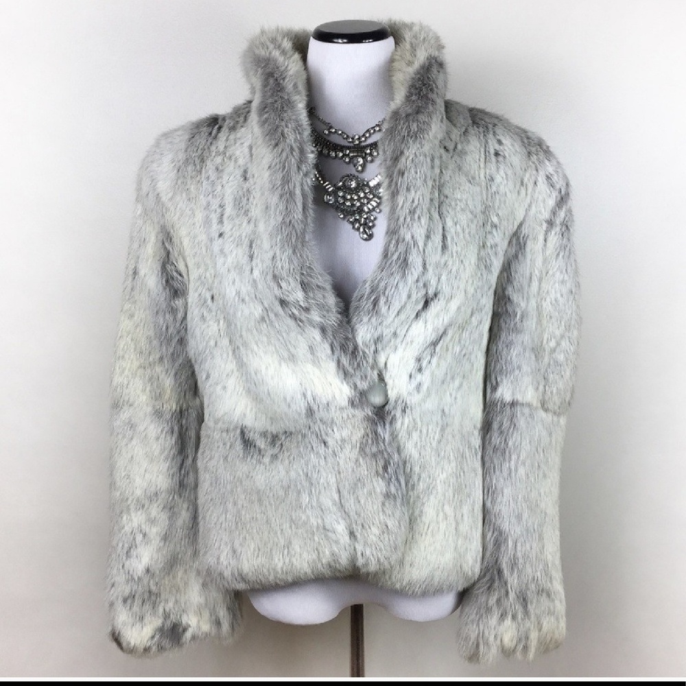 Authentic fur coat. Medium